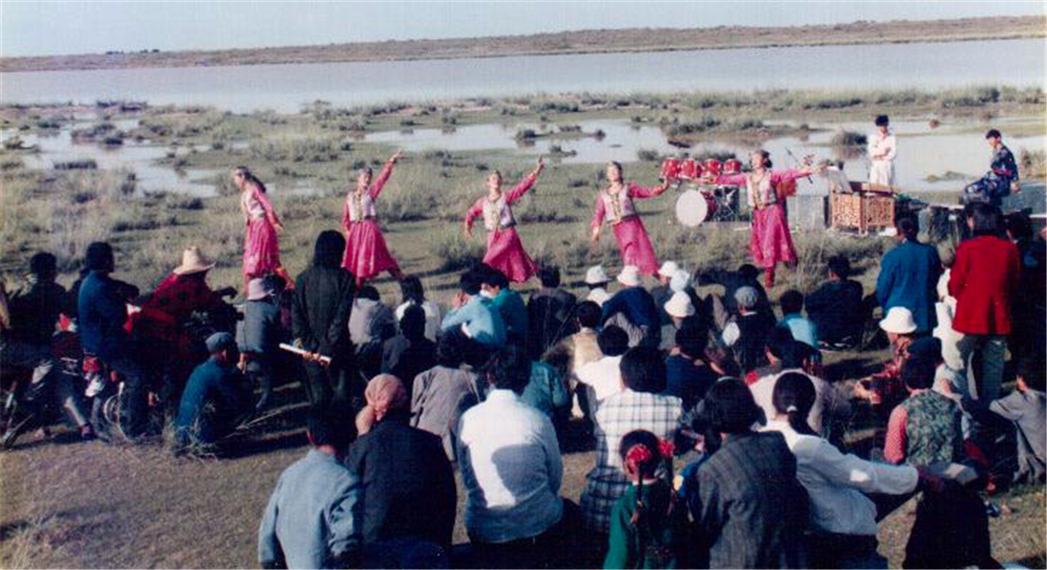 1994年下乡演出《草原姑娘》.jpg